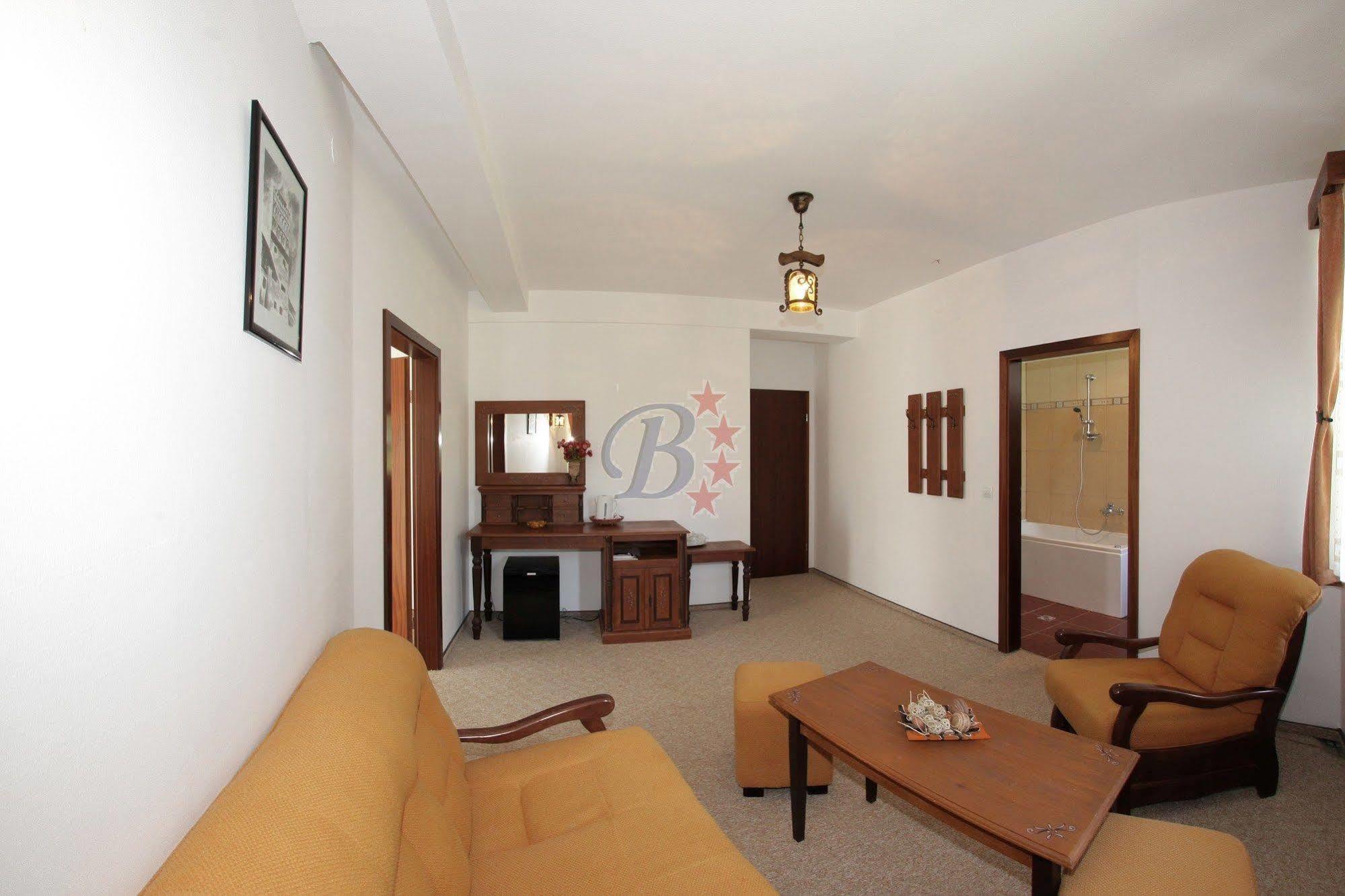 Bran Belvedere International Exterior foto